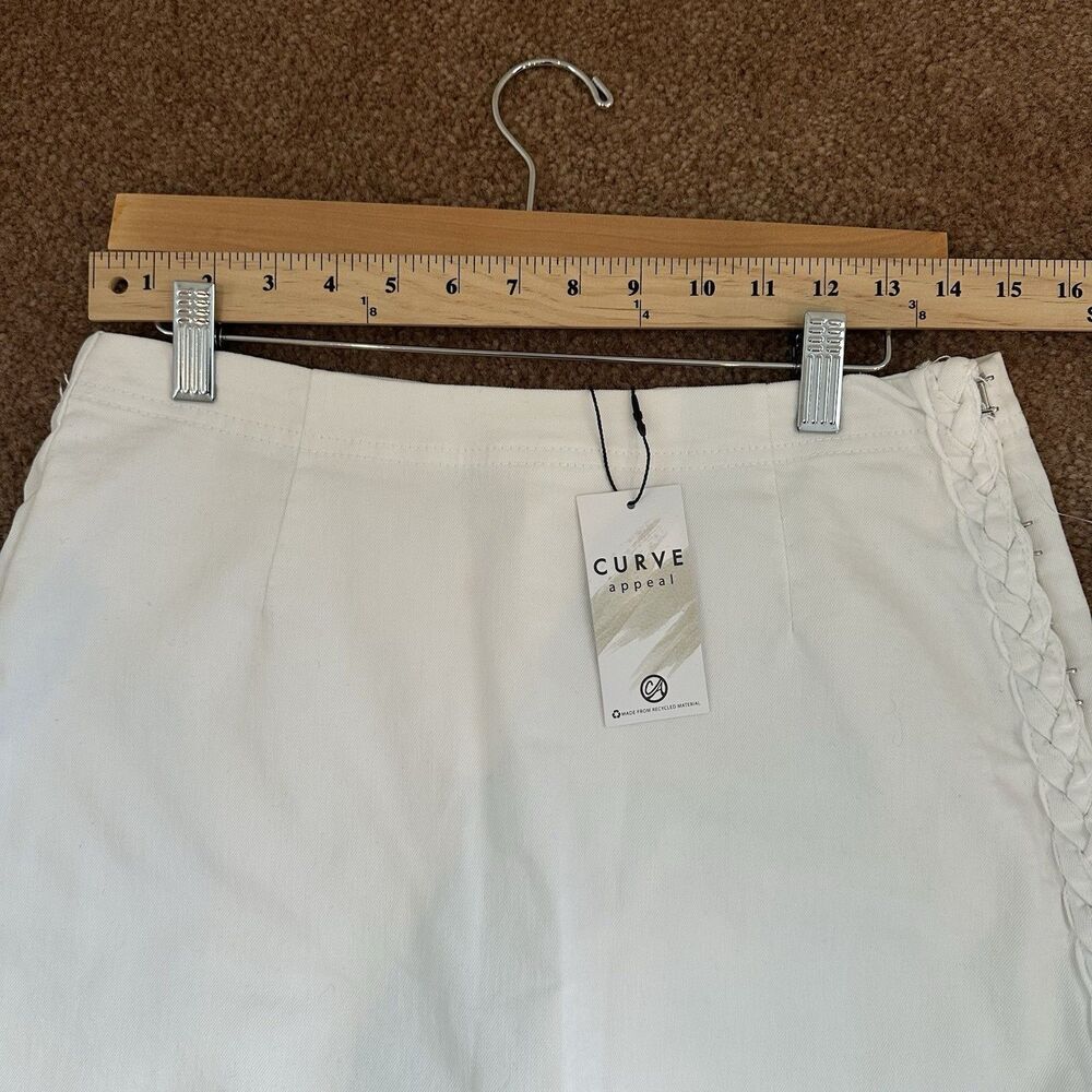 Curve Appeal White Golf Skort Size 8 NWT Braided Side Trim Stretch Skirt Shorts - Picture 4 of 11